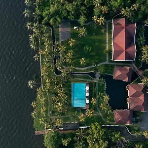 https://lake-canopy.kerala-hotels.net